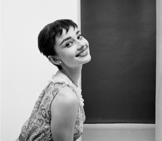 Un sourire (esquisse)