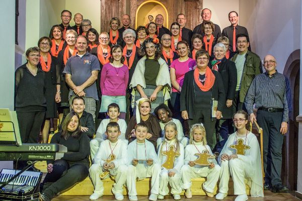 50 choristes et acteurs pour un spectacle de qualité