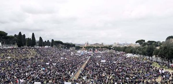 ROME, 30 JANVIER 2016 : LES ITALIENS REJETTENT UNE « UNION CIVILE » DÉVOYÉE