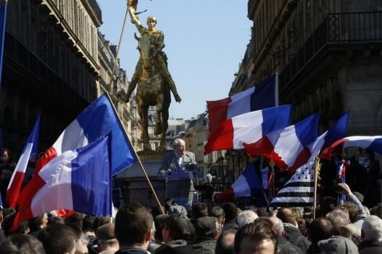 PREMIER-MAI : JEAN-MARIE, MARINE, LES SYNDICATS ET LES « CASSEURS »