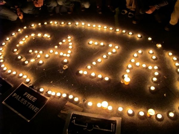 http://npa37.fr/wp-content/uploads/2014/07/Bougies-Gaza.jpg