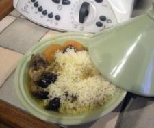 Tajine d'agneau aux figues et aux abricots