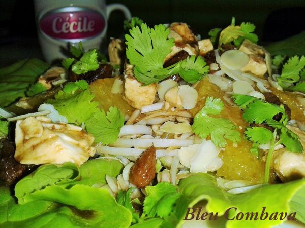 Salade Vitaminée au Fromage, Soja, Orange et Fruits Secs