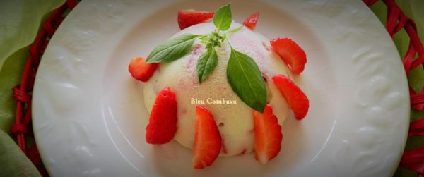Frozen Yogurt (Yaourt Glacé) Citronné aux Fraises & Basilic Citron