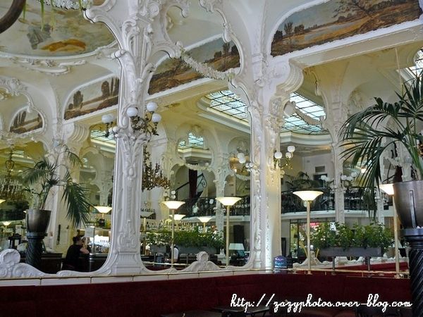 Le grand café à Moulins