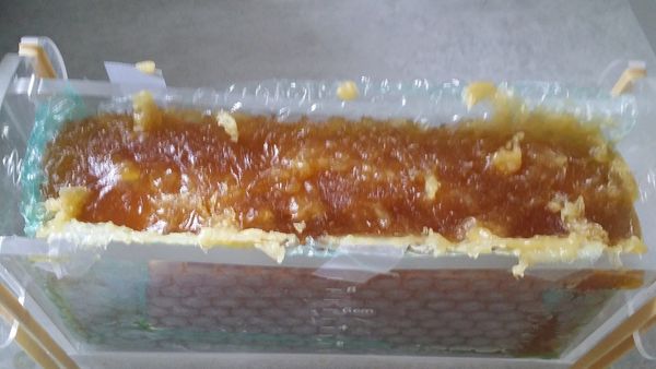 Hot Process : savon à la cire, au miel et kéfir de lait