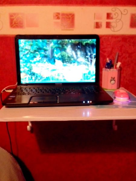 DIY: Une surface pour pc portable