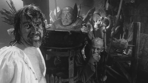 Il Est Difficile d'Etre un Dieu - d'Aleksey German - 2015