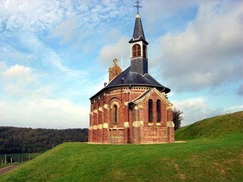 Les lieux de culte doivent être respectés : en cadeau une magnifique petite église ...
