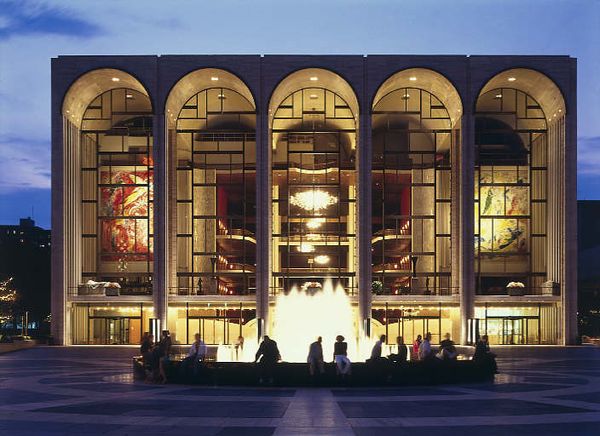 Saison 2014 - 2015 au Metropolitan Opera