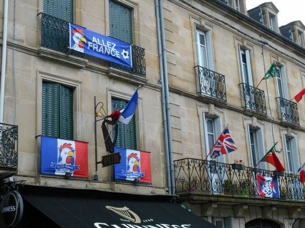 L'Irish pub pavoisé aux couleurs françaises pour l'Euro 2016