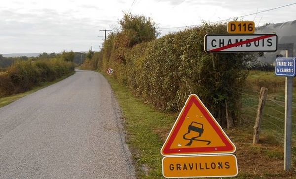 Ras-le-bol du gravillonnage excessif des routes : du je-m'en-foutisme...