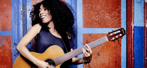 Flavia Coelho, la lionne brésilienne à ne pas rater sur scène !