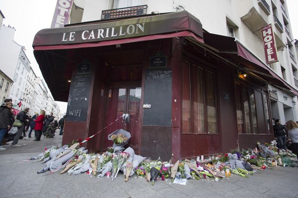 Portes ouvertes aux terroristes.