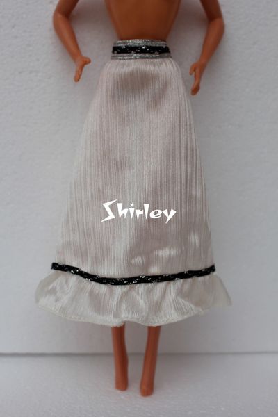 VÊTEMENTS BARBIE 1980
