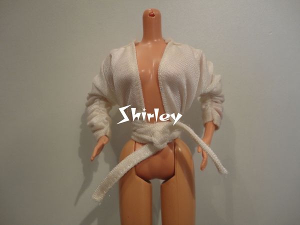 VÊTEMENTS BARBIE 1984