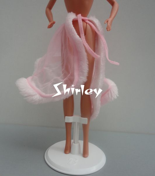 VÊTEMENTS BARBIE 1981