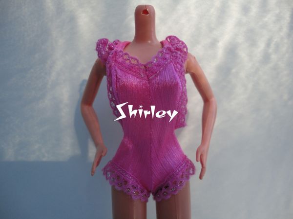 VÊTEMENTS BARBIE 1980