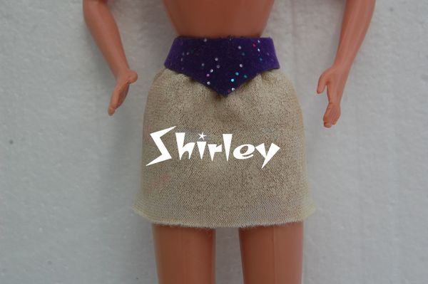 VÊTEMENTS BARBIE 1985