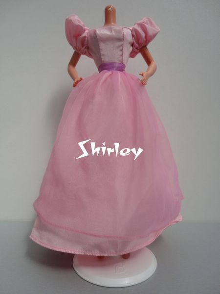 VÊTEMENTS BARBIE 1984
