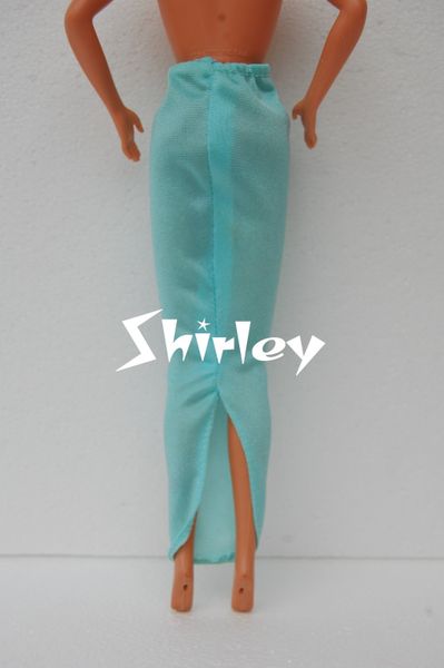 VÊTEMENTS BARBIE 1985