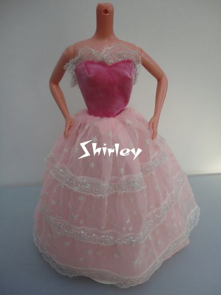 VÊTEMENTS BARBIE 1985