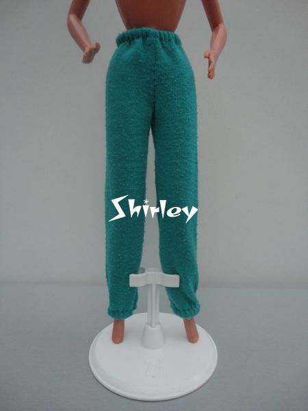 VÊTEMENTS BARBIE 1985