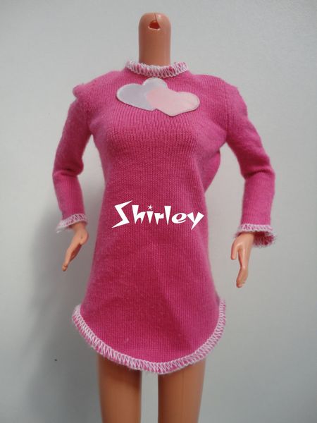 VÊTEMENTS BARBIE 1985