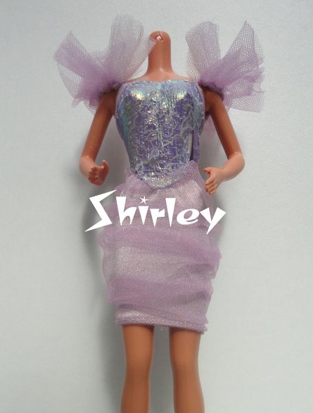VÊTEMENTS BARBIE 1988