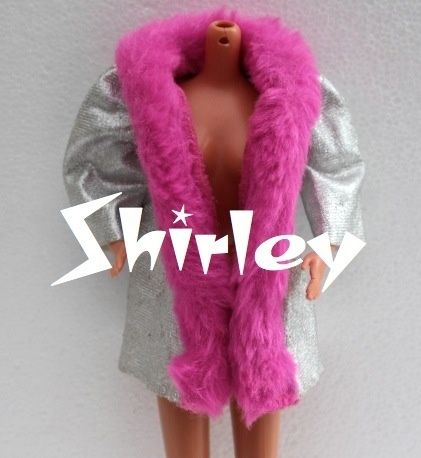 VÊTEMENTS BARBIE 1989