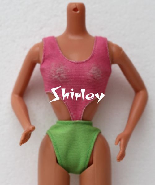 VÊTEMENTS BARBIE 1989
