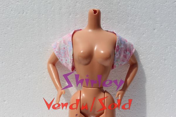 VÊTEMENTS BARBIE 1990