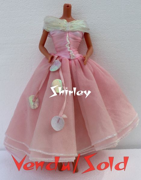 VÊTEMENTS BARBIE 1989