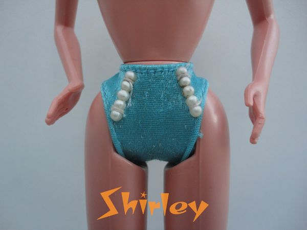 VÊTEMENTS BARBIE 1997