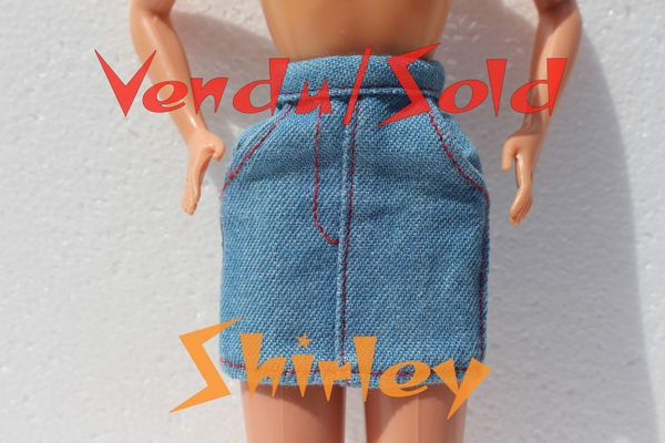 VÊTEMENTS BARBIE 1993