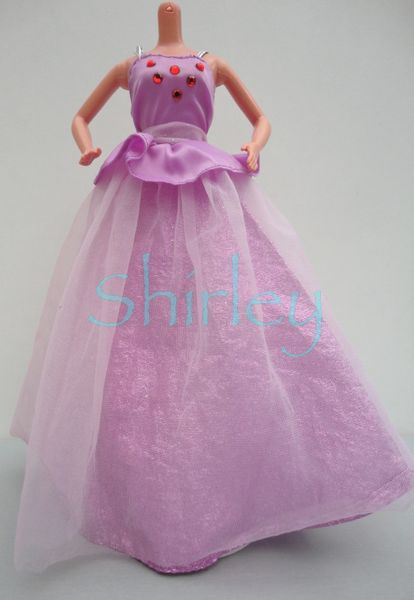 VÊTEMENTS BARBIE 1990