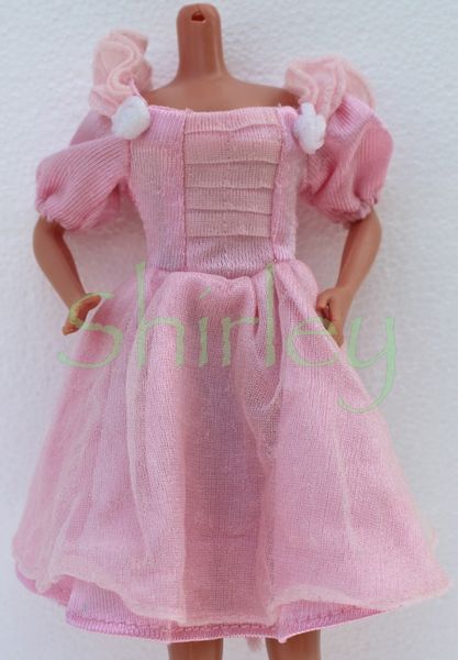VÊTEMENTS BARBIE 1990