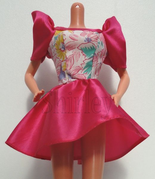 VÊTEMENTS BARBIE 1991