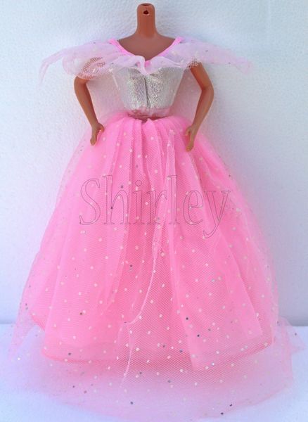 VÊTEMENTS BARBIE 1993