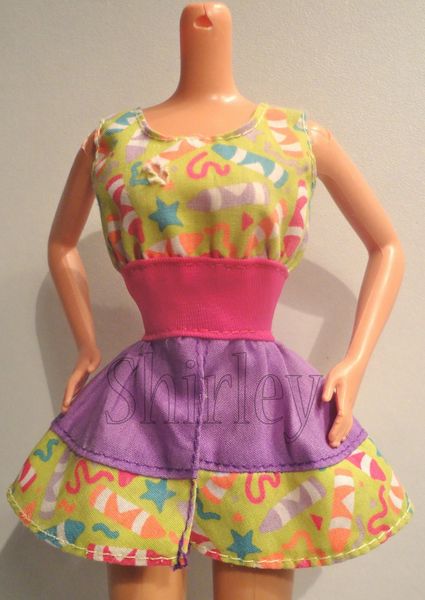 VÊTEMENTS BARBIE 1993