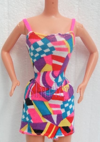 VÊTEMENTS BARBIE 1992