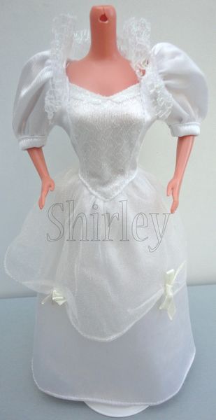 VÊTEMENTS BARBIE 1993