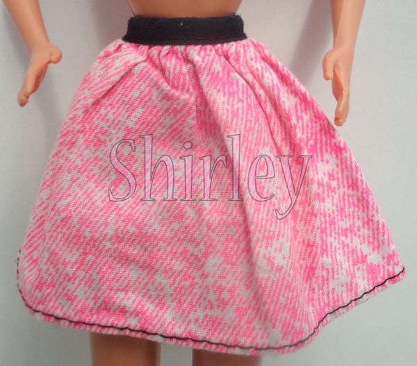 VÊTEMENTS BARBIE 1993