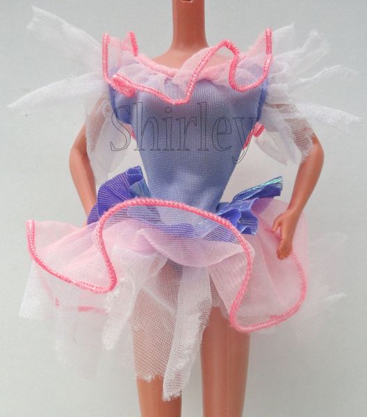 VÊTEMENTS BARBIE 1994