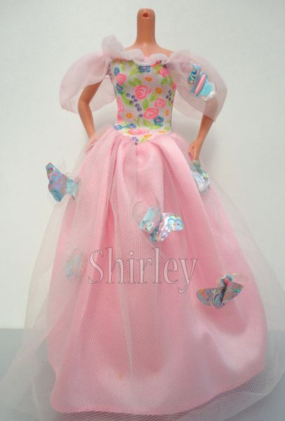 VÊTEMENTS BARBIE 1994
