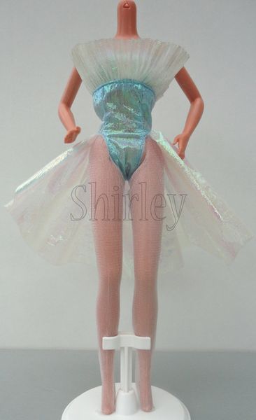 VÊTEMENTS BARBIE 1994