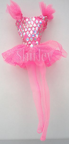 VÊTEMENTS BARBIE 1995