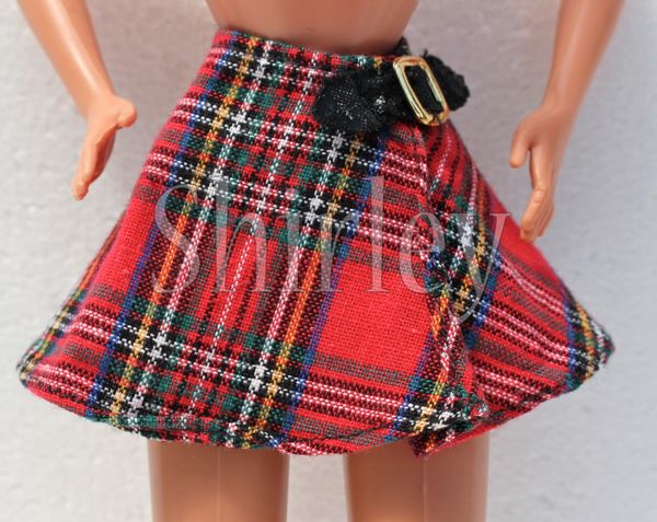 VÊTEMENTS BARBIE 1995