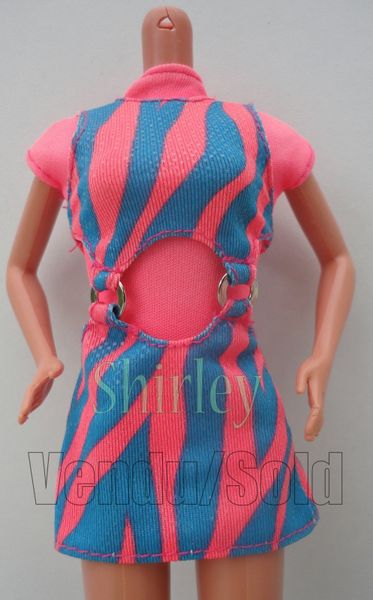 VÊTEMENTS BARBIE 1997