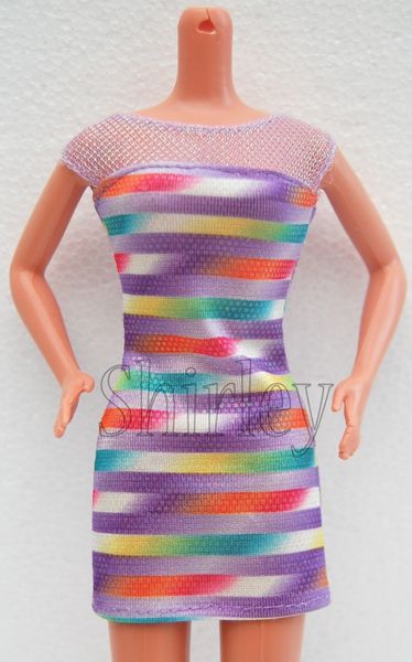 VÊTEMENTS BARBIE 1997